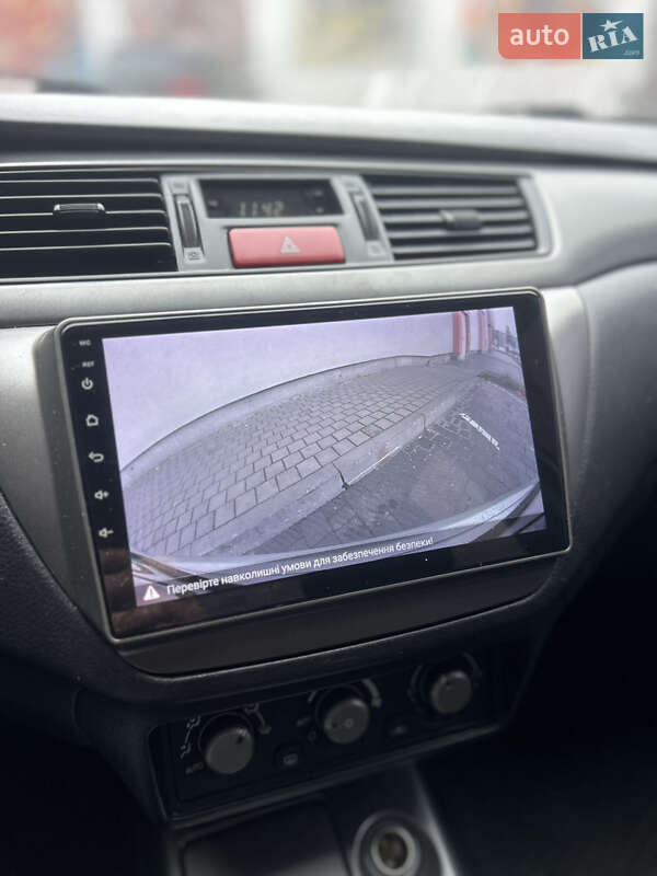 Седан Mitsubishi Lancer 2006 в Львове