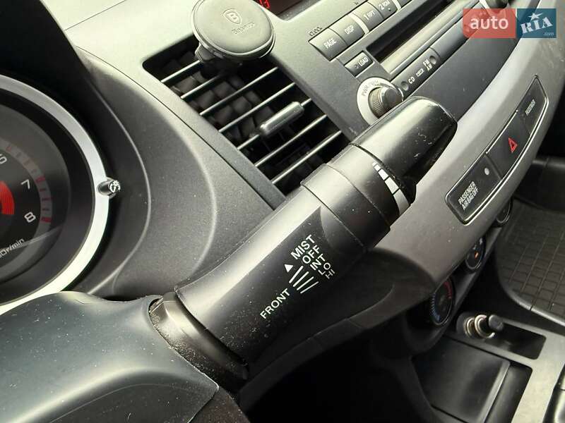 Седан Mitsubishi Lancer 2008 в Киеве