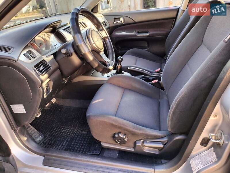 Універсал Mitsubishi Lancer 2006 в Чернівцях