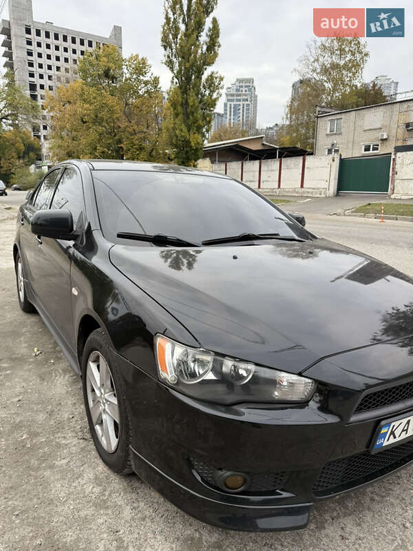 Седан Mitsubishi Lancer 2007 в Киеве