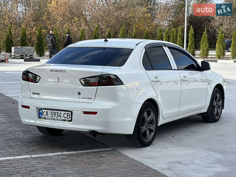 Седан Mitsubishi Lancer 2012 в Звягелі