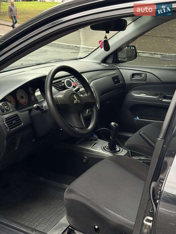 Седан Mitsubishi Lancer 2007 в Киеве фото 26 Седан Mitsubishi Lancer 2007 в Киеве