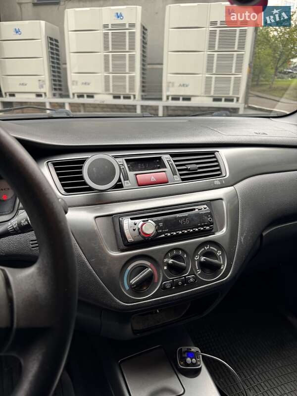 Седан Mitsubishi Lancer 2007 в Киеве фото 29 Седан Mitsubishi Lancer 2007 в Киеве