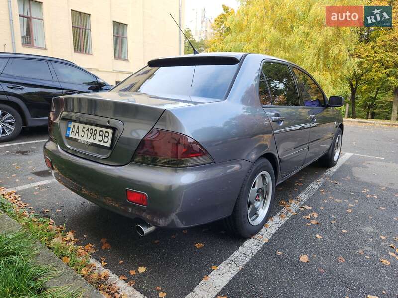 Седан Mitsubishi Lancer 2005 в Києві фото 4 Седан Mitsubishi Lancer 2005 в Києві
