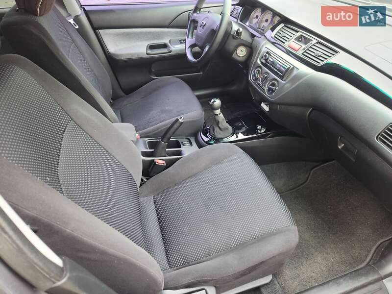 Седан Mitsubishi Lancer 2005 в Києві фото 38 Седан Mitsubishi Lancer 2005 в Києві