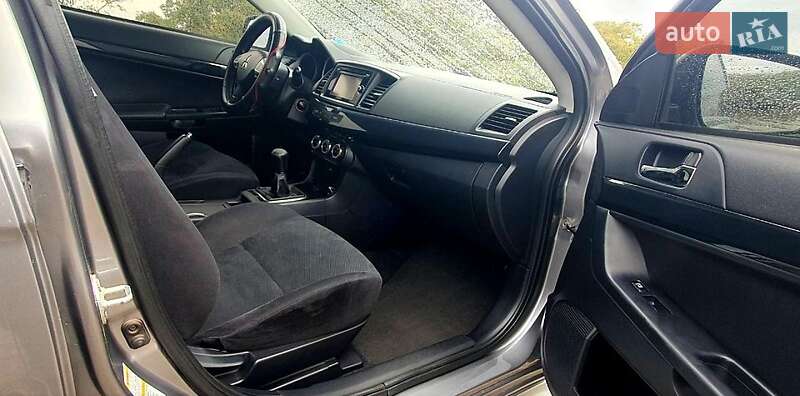 Седан Mitsubishi Lancer 2014 в Киеве