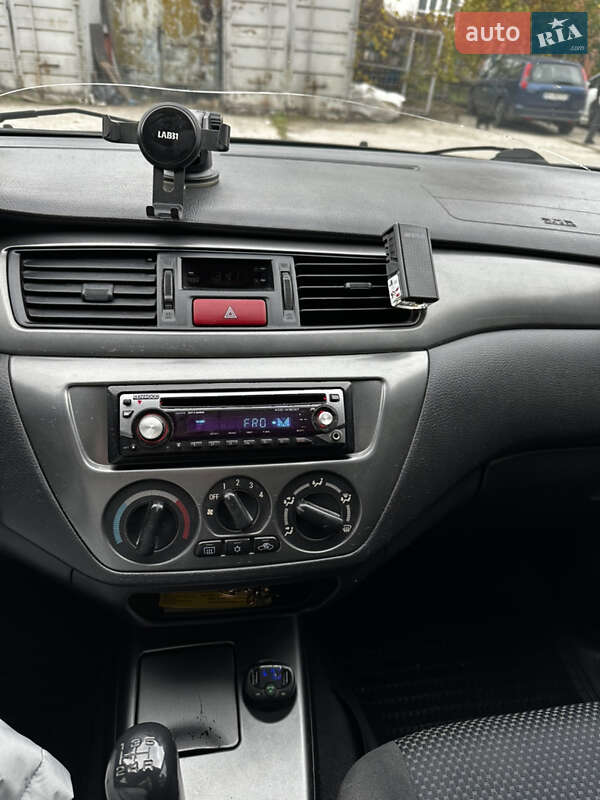 Седан Mitsubishi Lancer 2007 в Славуте