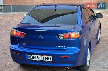 Седан Mitsubishi Lancer 2011 в  фото 19 Седан Mitsubishi Lancer 2011 в
