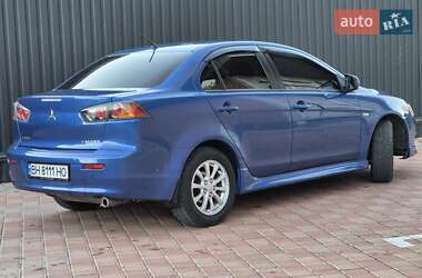 Седан Mitsubishi Lancer 2011 в  фото 28 Седан Mitsubishi Lancer 2011 в