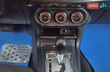 Седан Mitsubishi Lancer 2011 в  фото 40 Седан Mitsubishi Lancer 2011 в