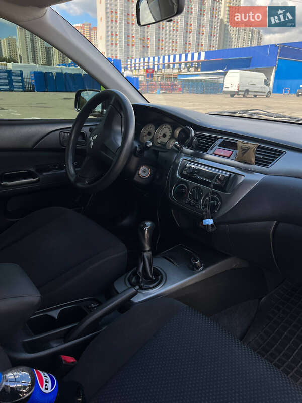 Седан Mitsubishi Lancer 2006 в Киеве фото 8 Седан Mitsubishi Lancer 2006 в Киеве