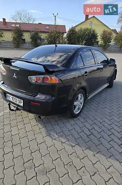 Седан Mitsubishi Lancer 2011 в  фото 2 Седан Mitsubishi Lancer 2011 в