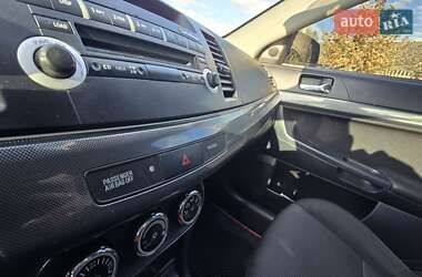 Седан Mitsubishi Lancer 2011 в  фото 11 Седан Mitsubishi Lancer 2011 в