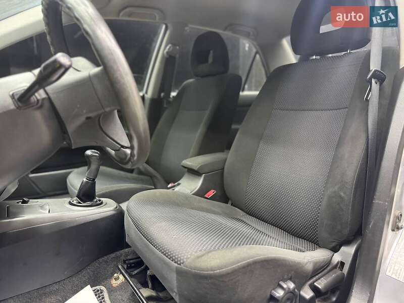 Седан Mitsubishi Lancer 2008 в Чернівцях