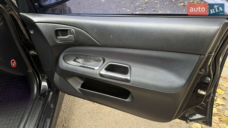 Седан Mitsubishi Lancer 2006 в Києві фото 20 Седан Mitsubishi Lancer 2006 в Києві