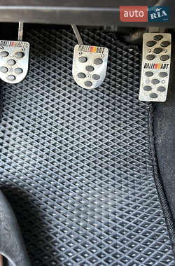 Седан Mitsubishi Lancer 2009 в  фото 6 Седан Mitsubishi Lancer 2009 в