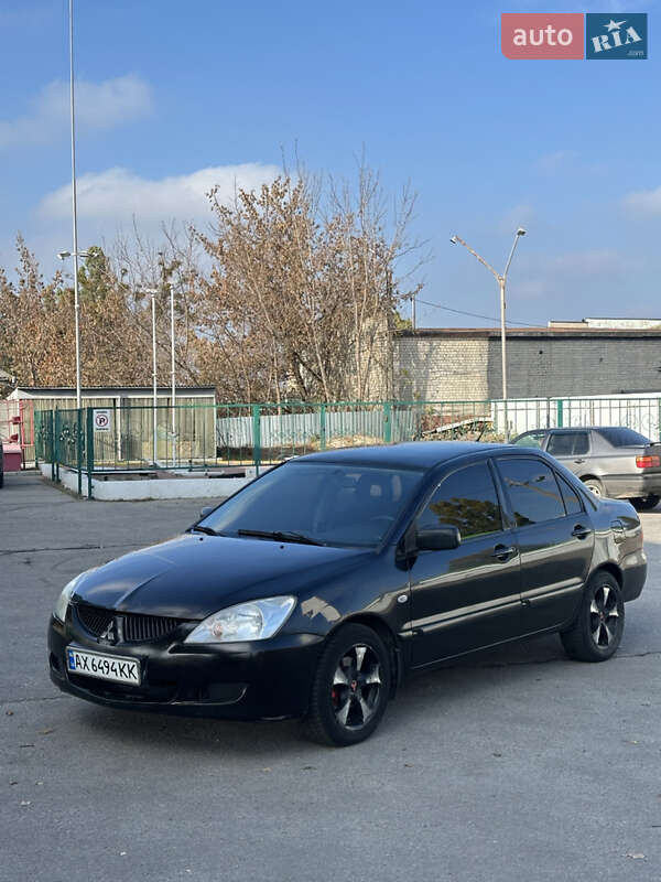 Седан Mitsubishi Lancer 2004 в Харькове фото 3 Седан Mitsubishi Lancer 2004 в Харькове
