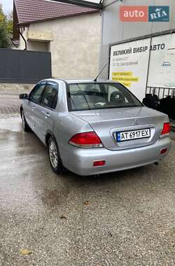 Седан Mitsubishi Lancer 2005 в  фото 5 Седан Mitsubishi Lancer 2005 в