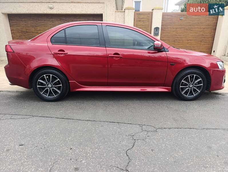 Седан Mitsubishi Lancer 2016 в Одессе