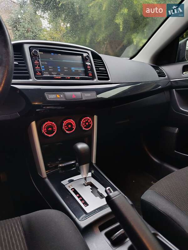 Седан Mitsubishi Lancer 2016 в Одессе