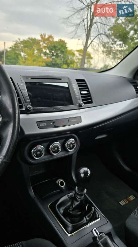 Хэтчбек Mitsubishi Lancer 2011 в Ужгороде