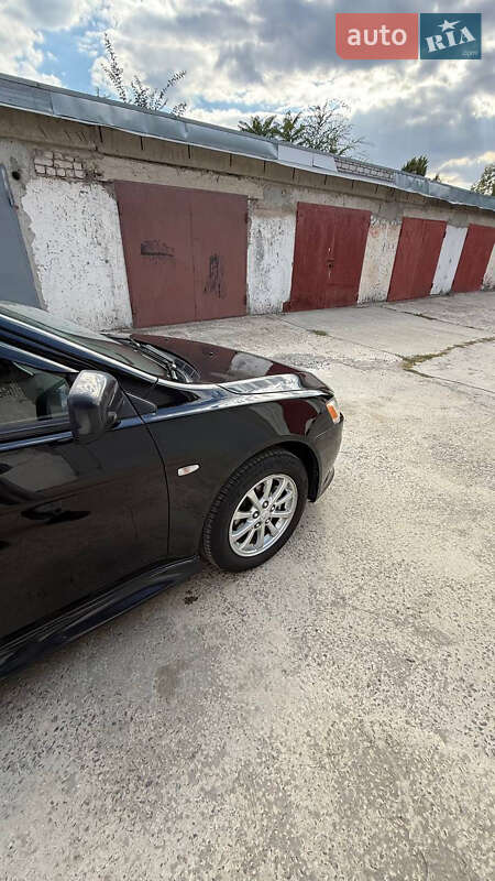 Седан Mitsubishi Lancer 2013 в Днепре
