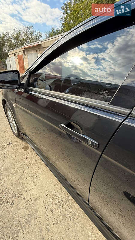 Седан Mitsubishi Lancer 2013 в Днепре