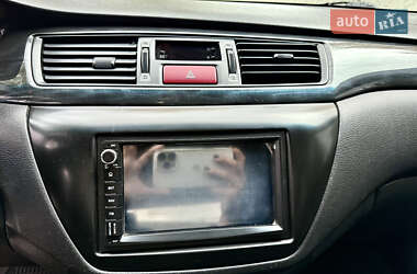 Седан Mitsubishi Lancer 2005 в  фото 23 Седан Mitsubishi Lancer 2005 в