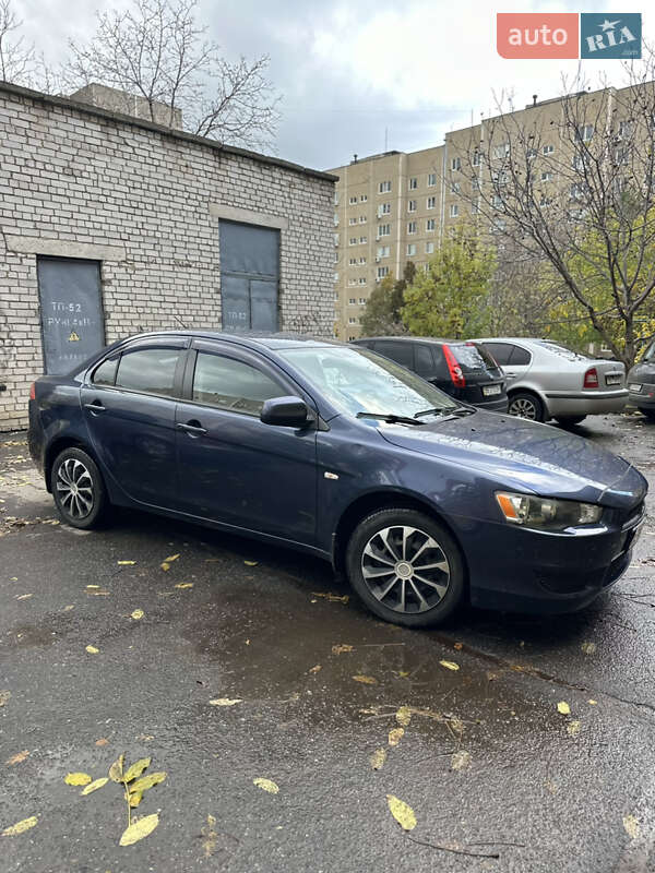 Седан Mitsubishi Lancer 2008 в Южноукраинске