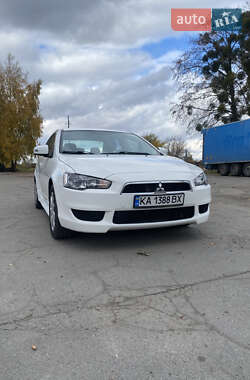 Седан Mitsubishi Lancer 2015 в 