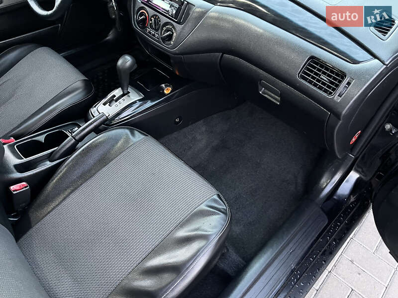Седан Mitsubishi Lancer 2005 в Черкассах