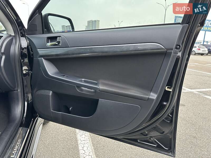 Седан Mitsubishi Lancer 2008 в Києві фото 23 Седан Mitsubishi Lancer 2008 в Києві