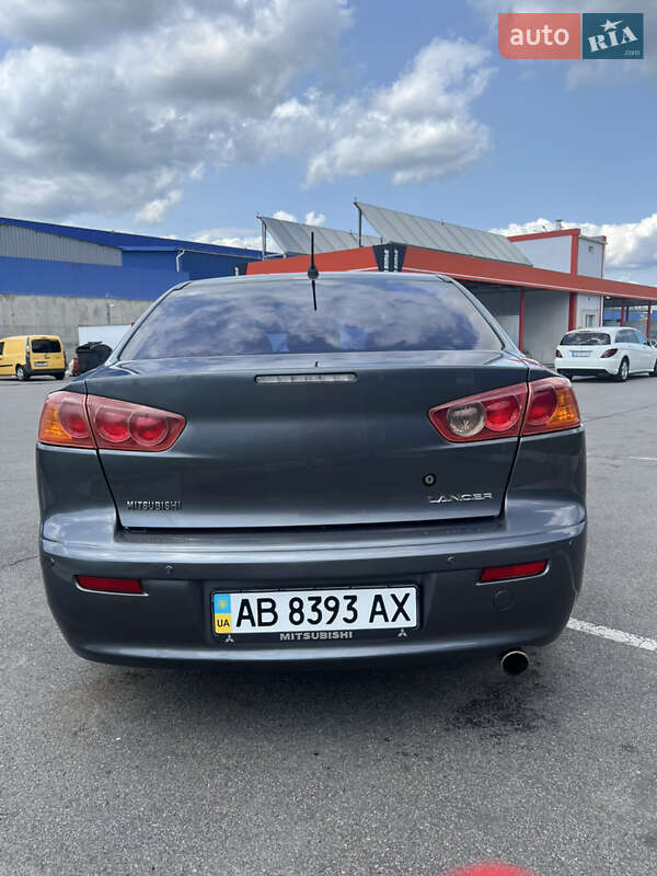 Седан Mitsubishi Lancer 2008 в Виннице