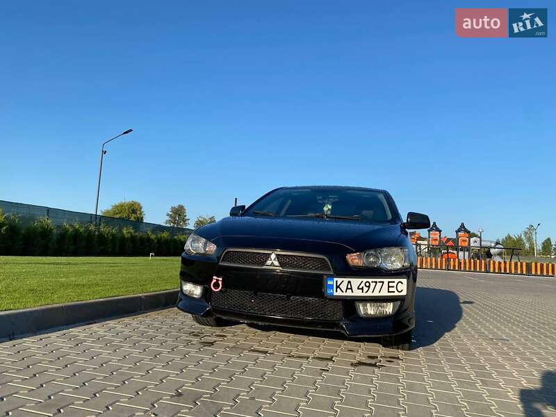 Седан Mitsubishi Lancer 2009 в Виннице