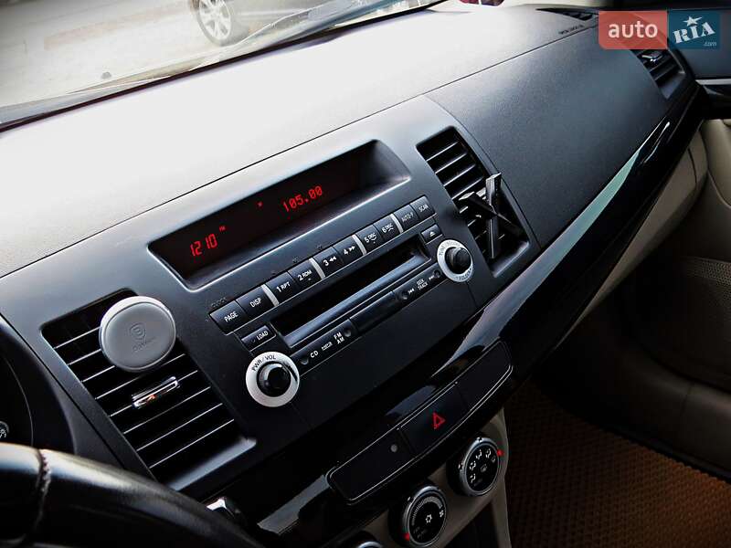 Седан Mitsubishi Lancer 2008 в Черкасах