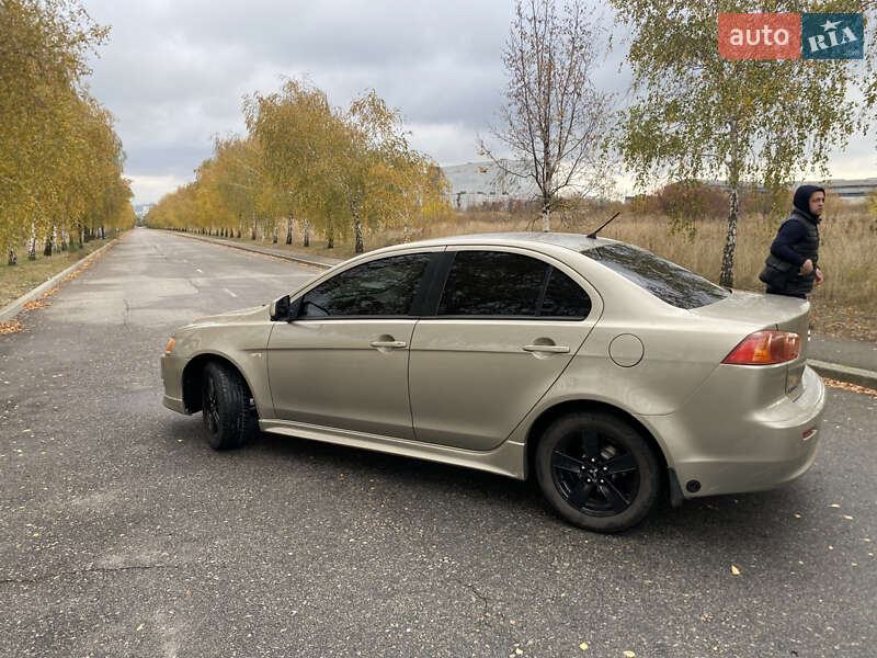 Седан Mitsubishi Lancer 2008 в Запорожье