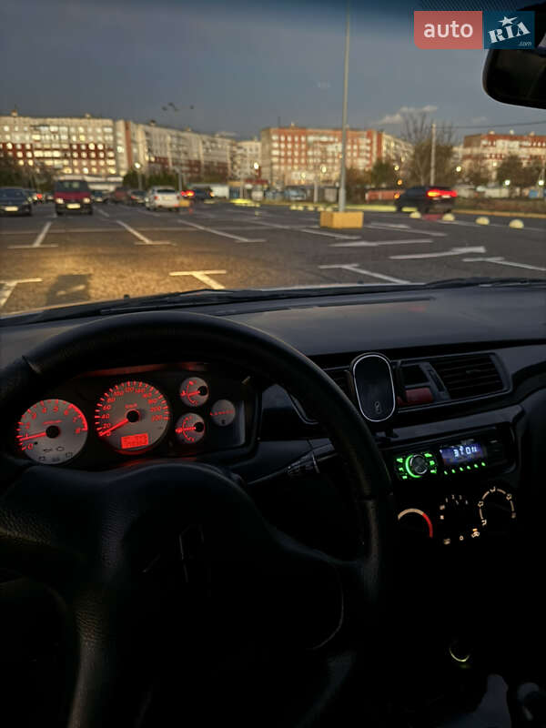 Седан Mitsubishi Lancer 2007 в Черновцах фото 3 Седан Mitsubishi Lancer 2007 в Черновцах