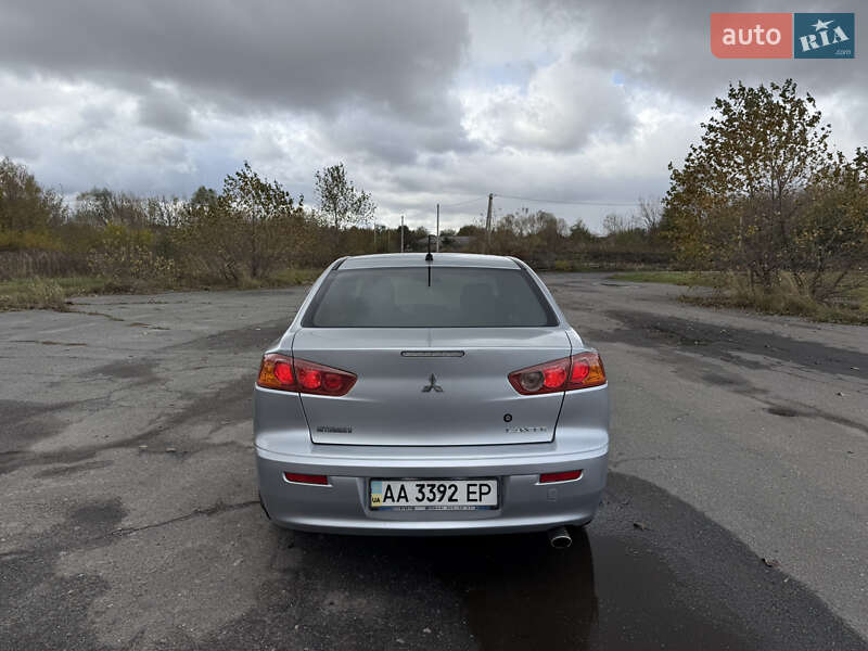 Седан Mitsubishi Lancer 2007 в Дымере