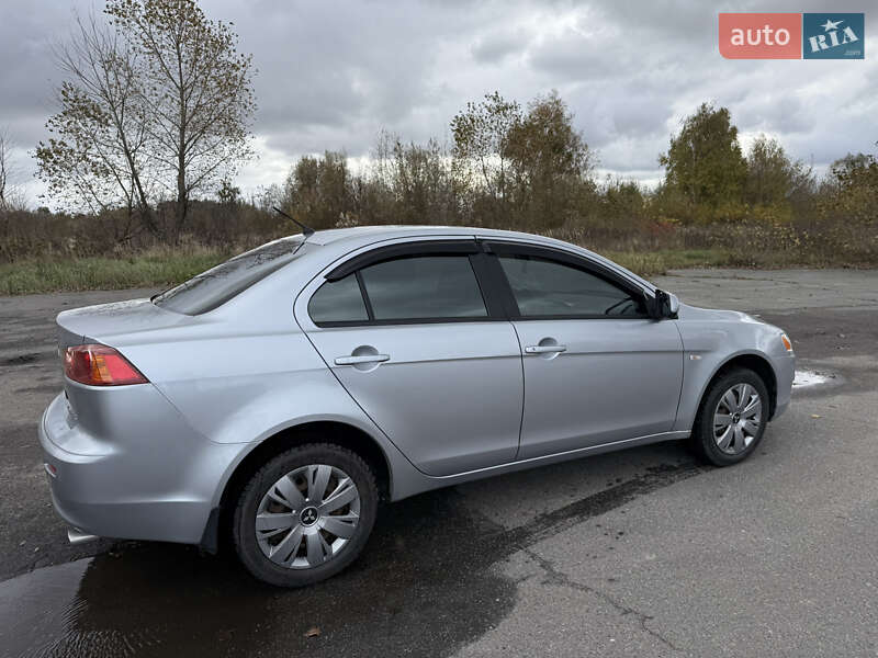 Седан Mitsubishi Lancer 2007 в Дымере