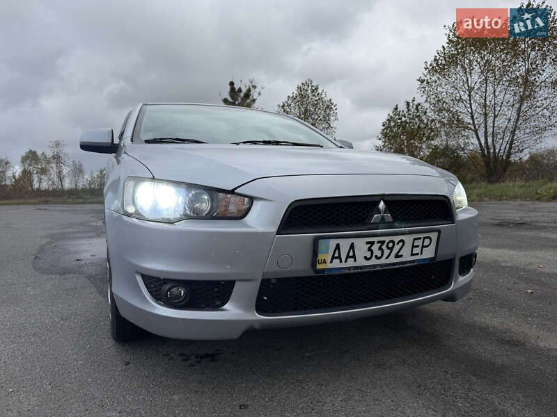 Седан Mitsubishi Lancer 2007 в Дымере