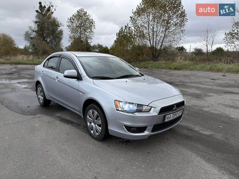 Седан Mitsubishi Lancer 2007 в Дымере