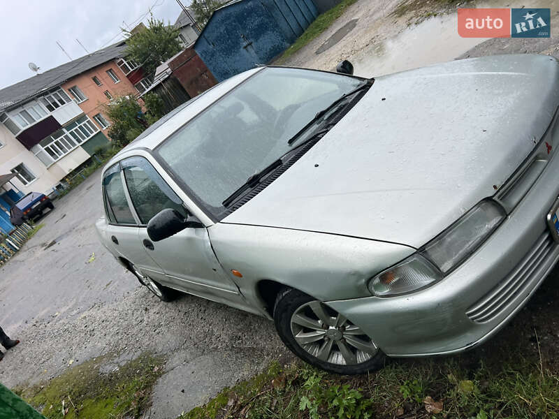 Седан Mitsubishi Lancer 1995 в Хмельницком фото 2 Седан Mitsubishi Lancer 1995 в Хмельницком