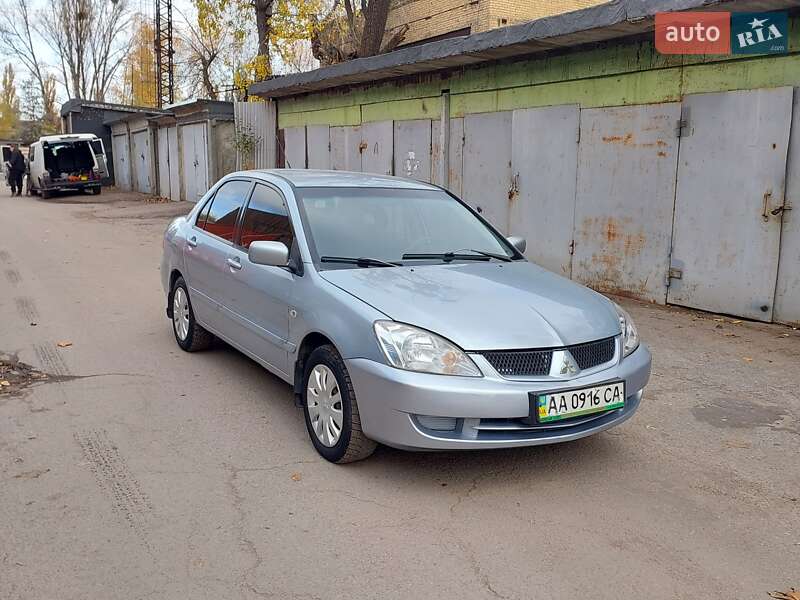 Седан Mitsubishi Lancer 2006 в Києві