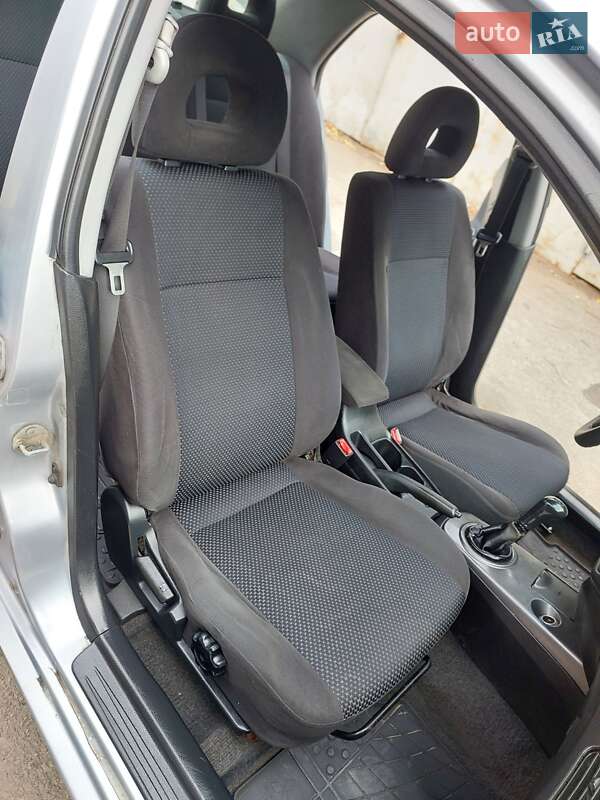 Седан Mitsubishi Lancer 2006 в Києві