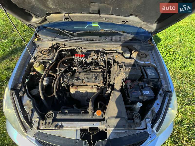 Седан Mitsubishi Lancer 2008 в Киеве