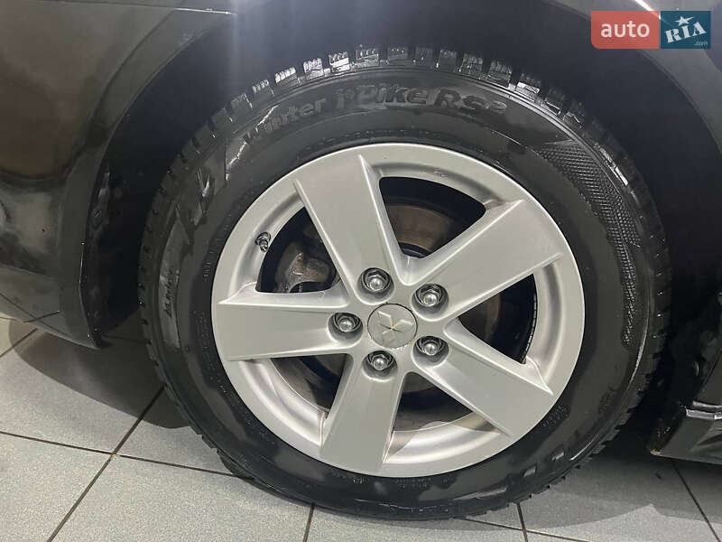 Седан Mitsubishi Lancer 2008 в Днепре