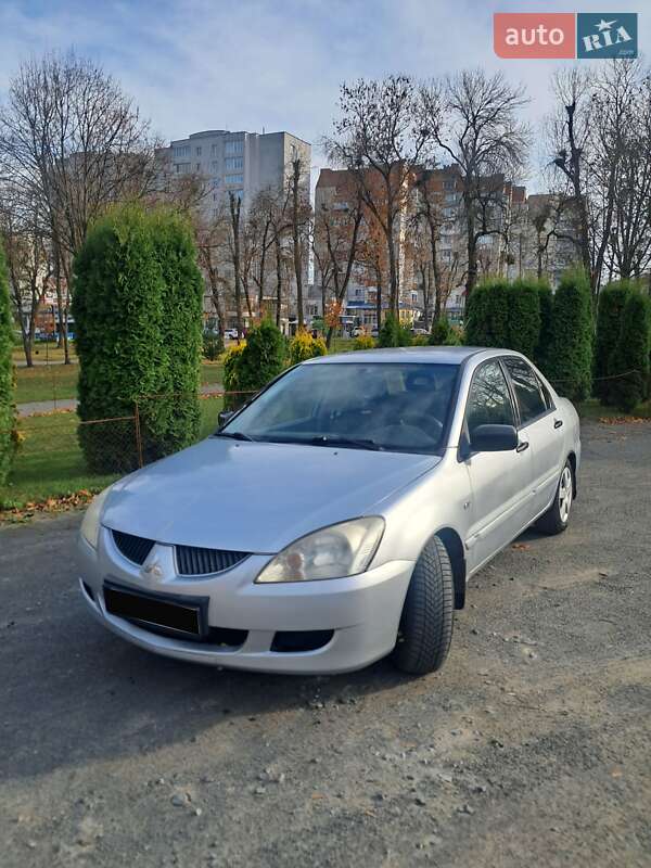 Седан Mitsubishi Lancer 2005 в Хмельницком