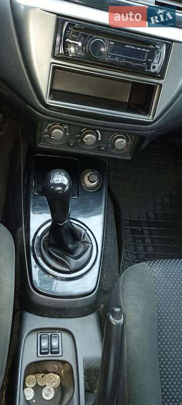 Седан Mitsubishi Lancer 2005 в Лубнах