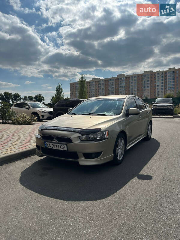 Седан Mitsubishi Lancer 2007 в Киеве