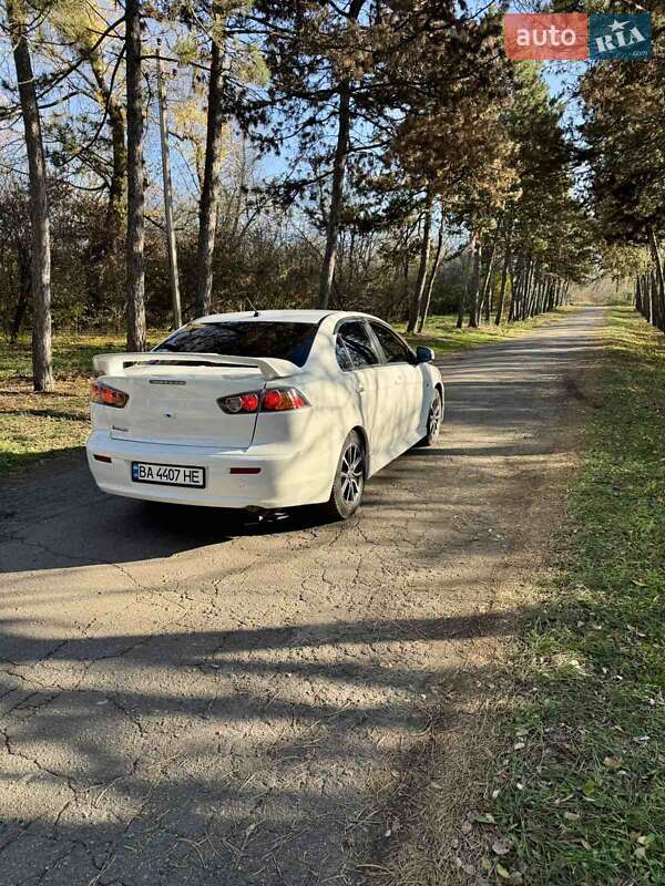 Седан Mitsubishi Lancer 2017 в Долинской